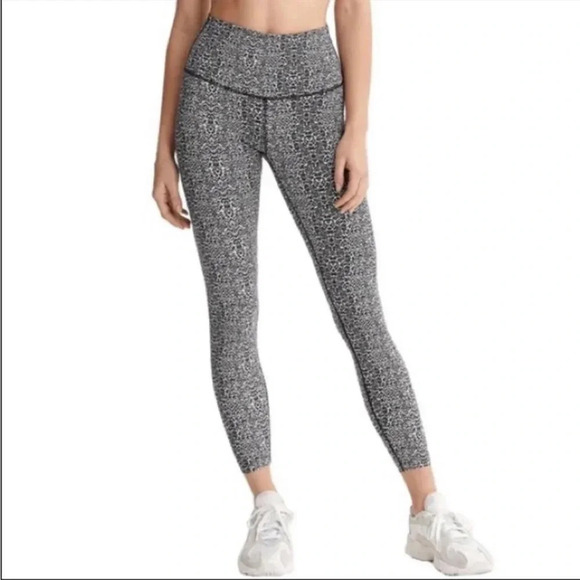 Varley Luna Legging Mini Cheetah Size S Black and White Leopard Print Tights - Picture 1 of 8